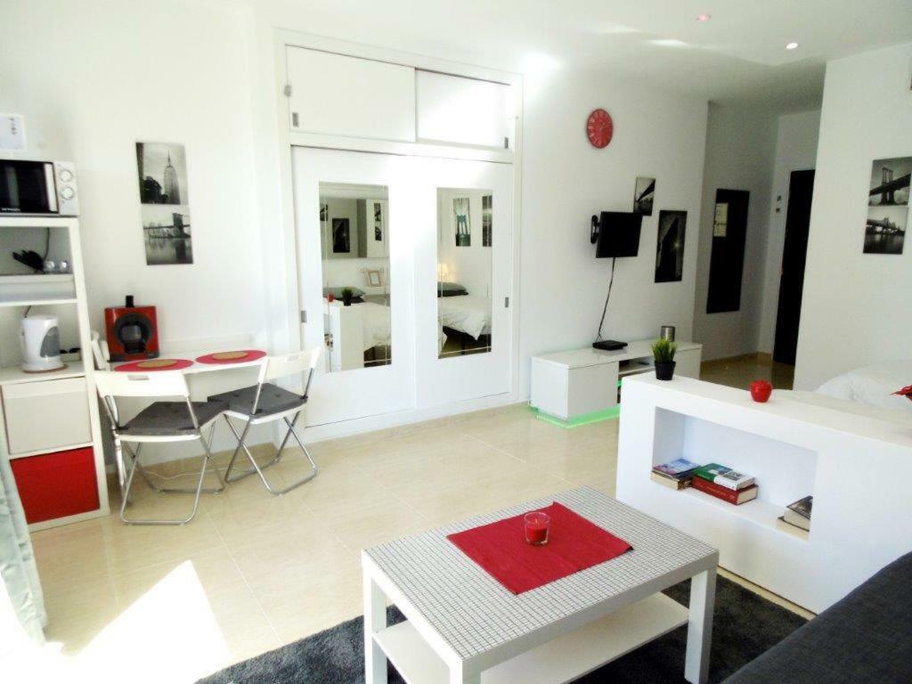 Appartement 1St Lign On The Beach Фуэнхирола Экстерьер фото